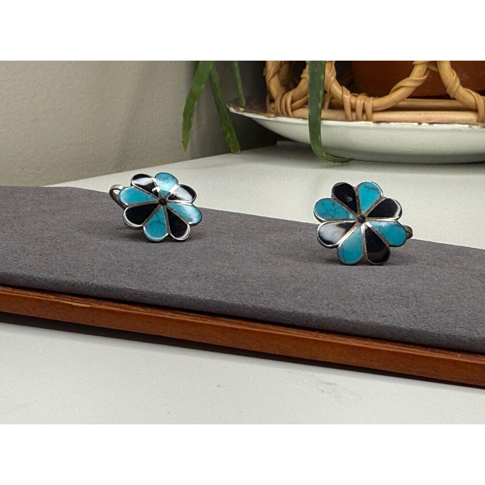 Zuni Turquoise Jet Inlay Flower Earrings Sterling Silver 40s–60s Southwest Jewel